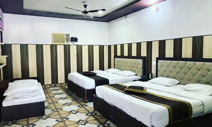 Dhunar Gaon Hotel | The Palm Resort