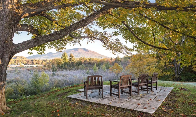 Manchester Center Hotel | The Palmer House Resort, Ascend Hotel Collection