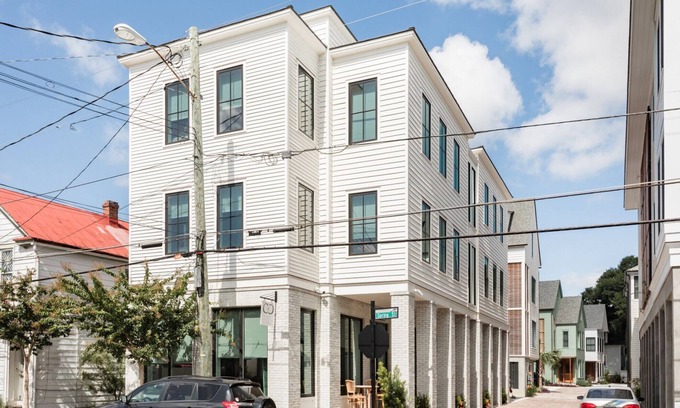 Westside Casa | The Palmetto State Complex- 4 Condo Complex