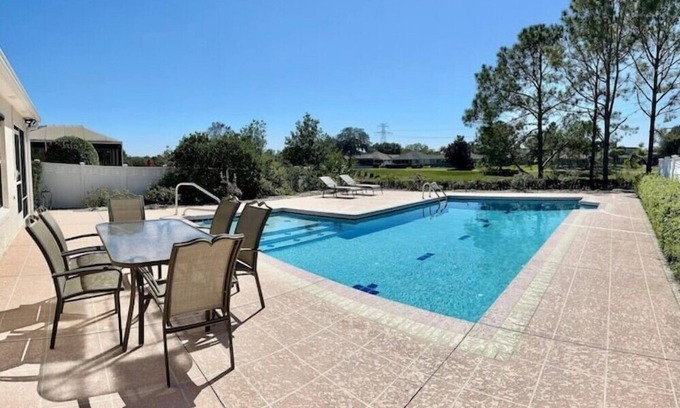 Briar Meadow Casa | The Palms. Luxurious, pool, view