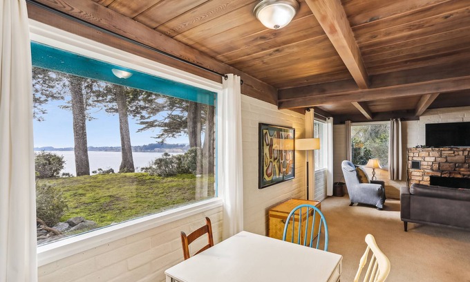 Aptos Casa | The Paradise Called Seacliff | Oceanview Retreat Near Seacliff State Beach