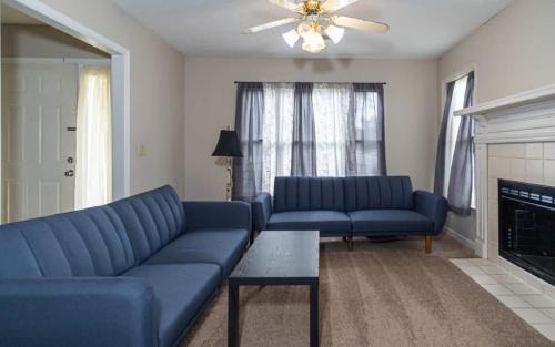 Columbus Casa | The Parkside Townhome Updated, Smoking Allowed