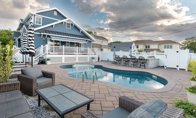 Point Pleasant Beach Casa | 2 cuadras 2 Boardwalk w / en agua salada subterránea Piscina y resort estilo de muebles de patio !!