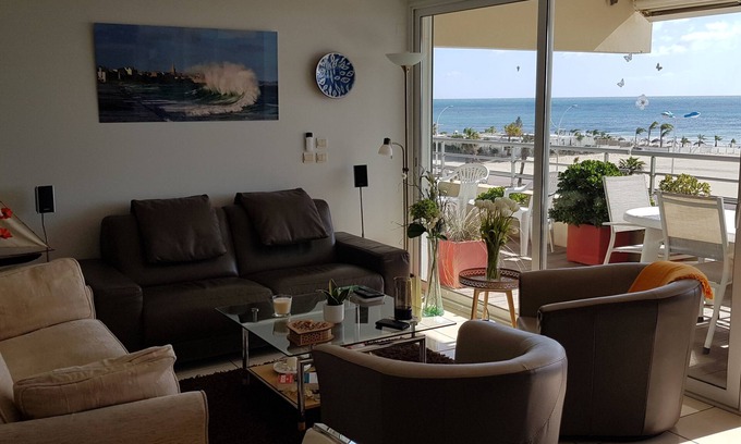 Le Grand Large Apartamento | EL APARTAMENTO PATIO FRENTE AL MAR
