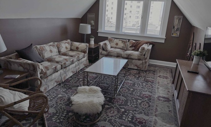 Mount Washington Apartamento | The Peak! Mt Washington - Large 2bd Apt w/ A View!