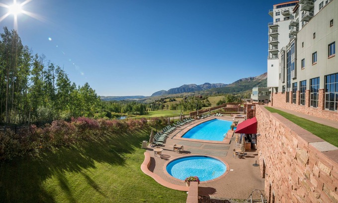 Mountain Village Complejo | The Peaks Resort and Spa