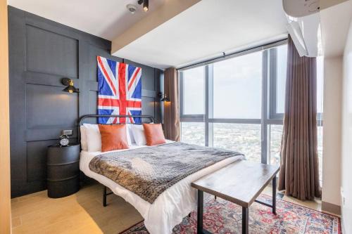 Bagumbayan Casa | The Peaky Blinder s Crib with Gym, Pool, Sauna More