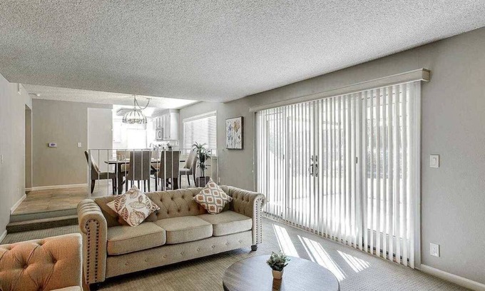 Crossgate Casa | The Pearl on McAbee