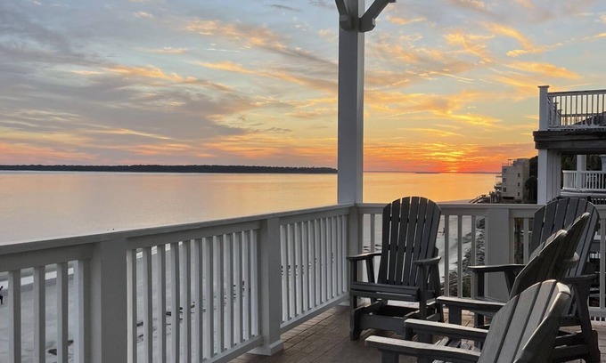 Saint Simons Island Condominio | The Penthouse at High Tide - Las mejores vistas en la playa - ¡Ideal para familias!