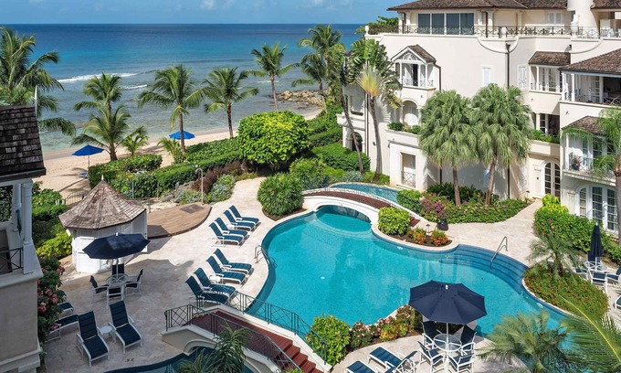 Schooner Bay Apartamento | The Penthouse 306 in Speightstown by Personal Villas - Overlooks the Communal Po