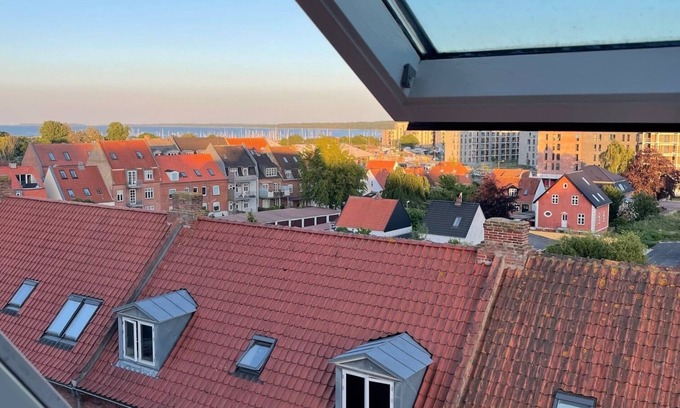 Horsens Condominio | The penthouse near the city and beach