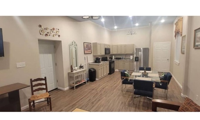 South 7th Ward Apartamento | The Penthouse on Claiborne minutes from the French Quarter