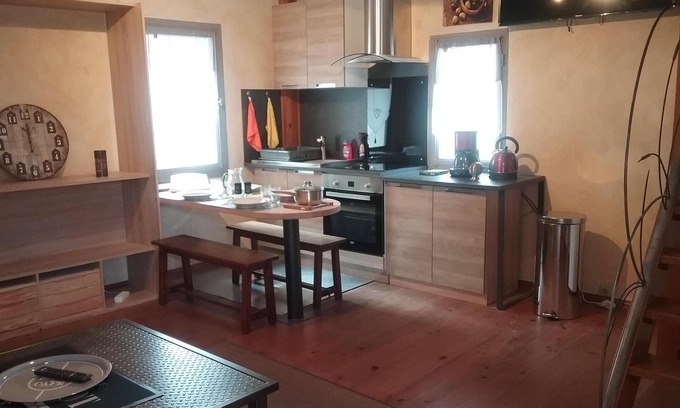Caromb Apartamento | La perca Y romántico apartamento típicamente provenzal