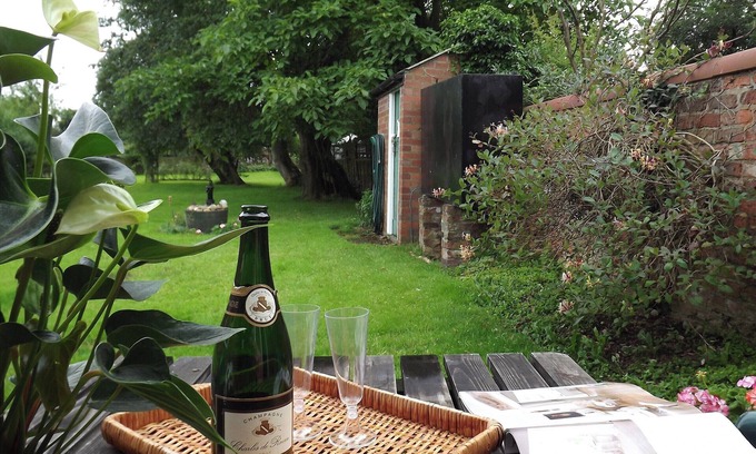 York Cabaña | 3 bedroom accommodation in Askham Bryan near York