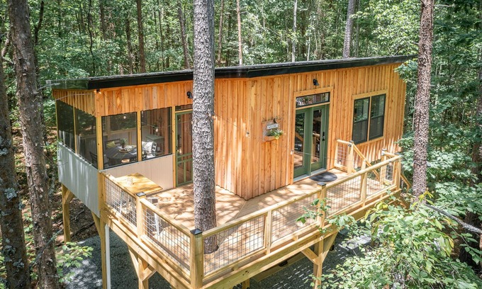 Connellys Springs Cabina | The Perch…a modern storybook treehouse with hot tub