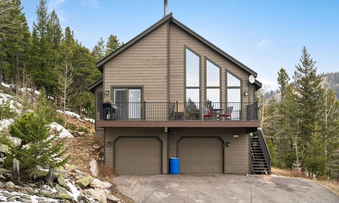 Evergreen Casa | The Perch Above the Clo