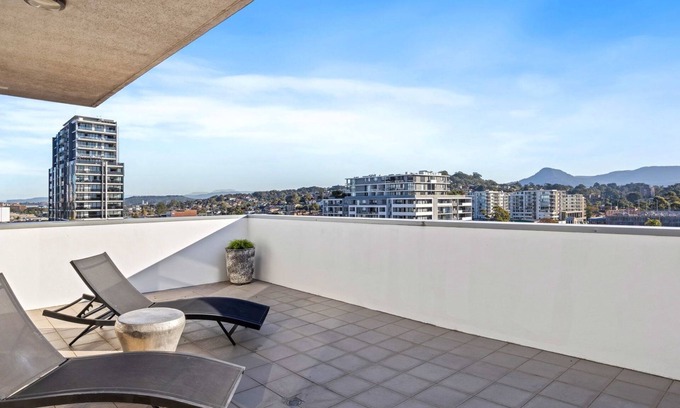 Wollongong CBD Casa | The Perch - Gorgeous 3 Bedroom Penthouse