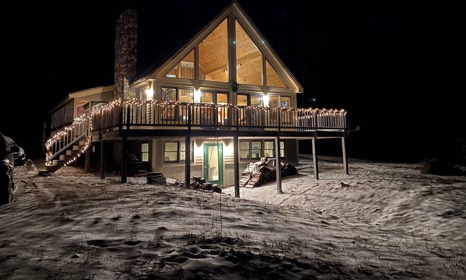 Franklin County Casa | The Perfect Get-Away On Flagstaff Lake, On ITS trails, 15 mins to Sugarloaf