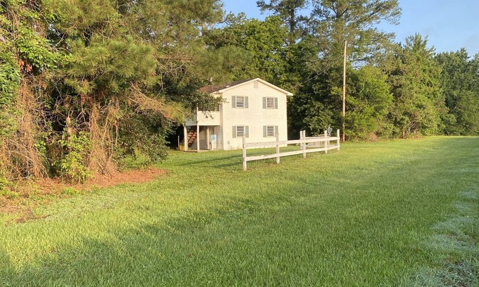 Minturn Apartamento | The Perfect Home Base to Explore The Carolinas, See Family, or Find Quiet