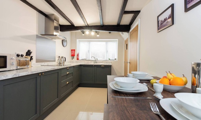 Market Bosworth Casa | The Piano Cottage in a Beautiful Medieval Town