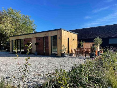 Abbess Roding Casa | The Piggery - a Kentish countryside retreat!