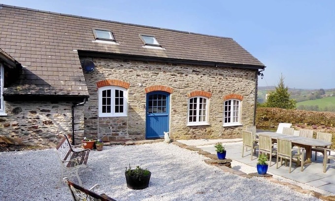 Dulverton Cabaña | The Piggery - Award-winning Exmoor stone cottage
