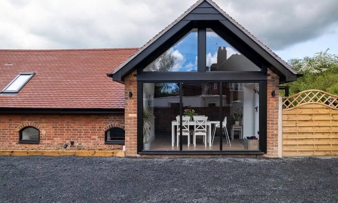 Durley Casa | The Piggery Barn with Hot Tub