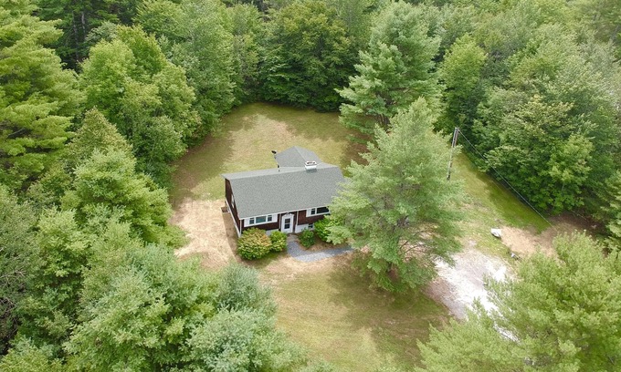 Jamaica Casa | The Pine Mountain Hideaway minutes to Stratton! 4BR / 2 Bth