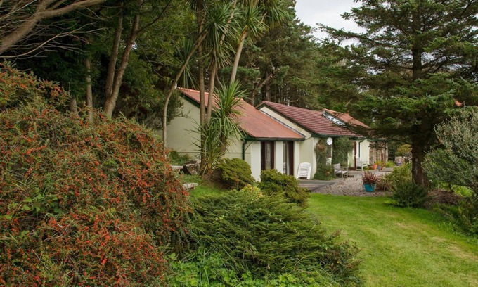 Port Erin Cabaña | The Pines - a holiday cottage that sleeps 4 guests in 2 bedrooms