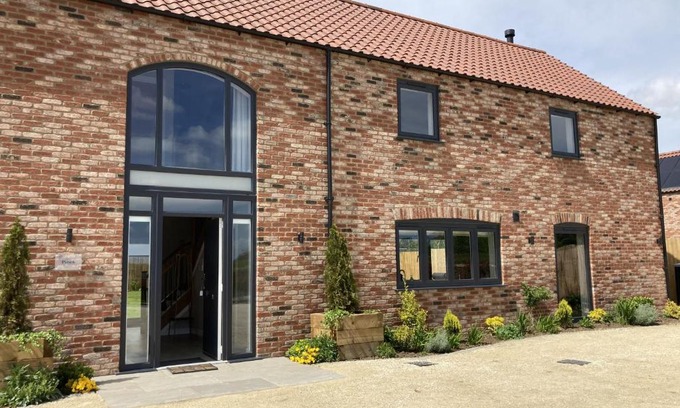 Dunholme Casa | The Pines, Ashlin Farm Barns
