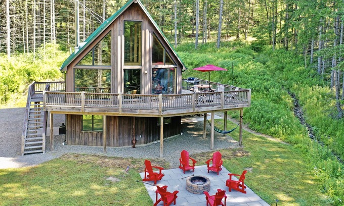 Little Valley Chalet De Esquí | The Pines on Maples~ Hot Tub ~ Fire Pit & Indoor Fireplace - Game Room
