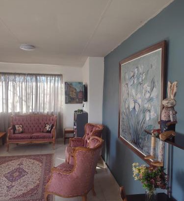 Magaliesberg Apartamento | The Pink chair questhouse