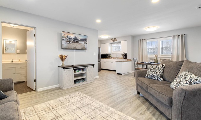 Pinconning Apartamento | The Pinny City Suite