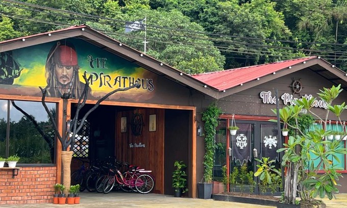 Pantai Tengah Casa | The Pirathouse