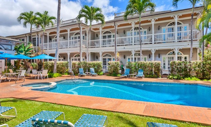 Historic Lahaina Front Street Hotel | The Plantation Inn - Free Breakfast