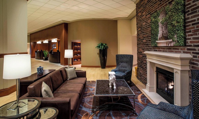 Uptown District Hotel | The Plaza Hotel Columbus at Capital Square