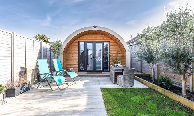 Wittering Cabina | Pod-Confortable-Baño Privado-Vista al Jardín-The Pod