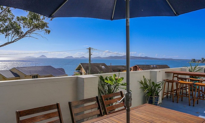 Soldiers Point Apartamento | The Point 10, 5-7 Mitchell St - stunning water views