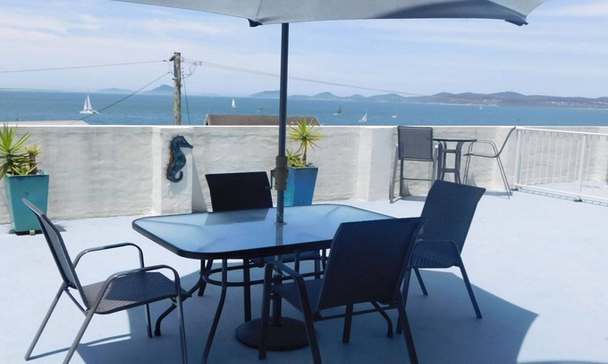 Soldiers Point Apartamento | 5 'The Point' 5-7 Mitchell Street - balcón grande y excelentes vistas del agua