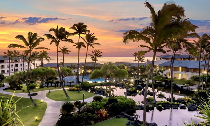Poipu Complejo | The Point at Poipu - Many Dates Available! - Hosted by Travelscowt