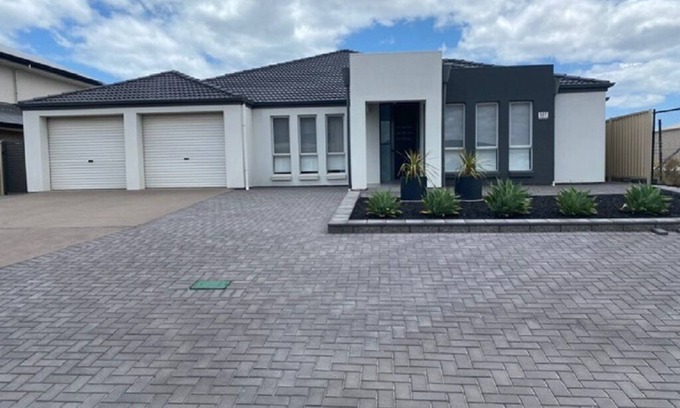 Wallaroo Casa | "THE POMMERN"