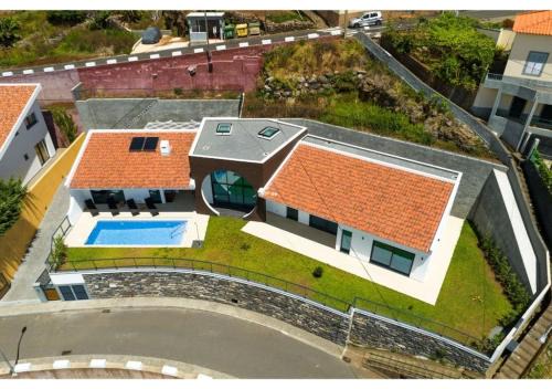 Canhas Casa | The pool house in Ponta de Sol