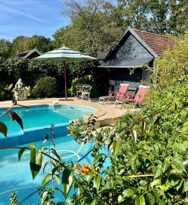 Den Dolder Cama Y Desayuno | The Pool House