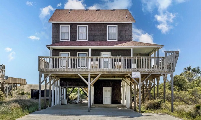 South Nags Head Casa | 3 gaviotas y una boya | Frente al mar | Tina caliente | Nags Head
