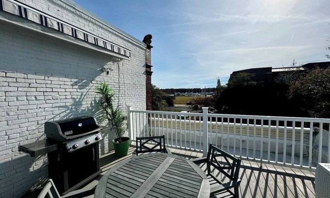 Cape Charles Condominio | The Portal - Your Stay Above Mason Avenue’s Best