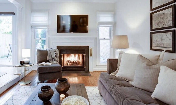 West End Casa | The Potomac - Friendly Townhouse Near DC & Old Town - 3 En-Suite Baths