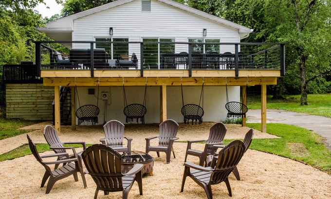Bryans Road Cabaña | The Potomac House: 13 acre riverfront property