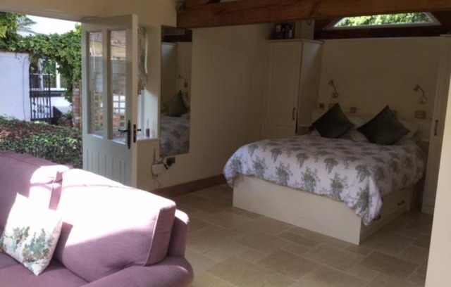 Warwick Apartamento | The Potting Shed