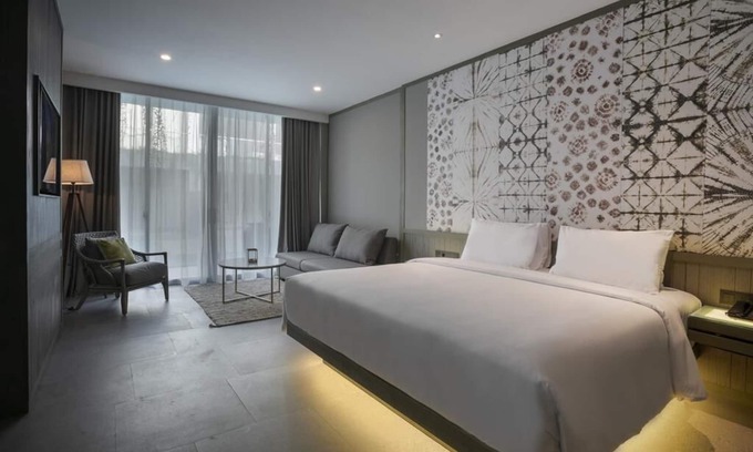 Petitenget Hotel | El Premier Sunshine Suite Seminyak