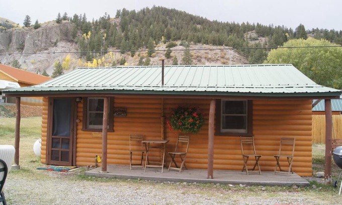 Lake City Casa | The Primrose Cabin with Mountain Views